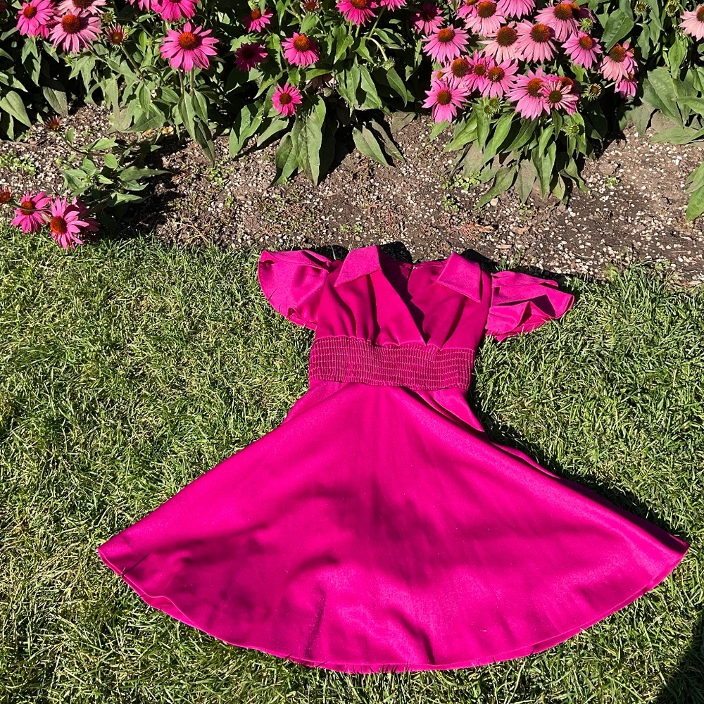 Ultra vibrant magenta 1970’s mini dress